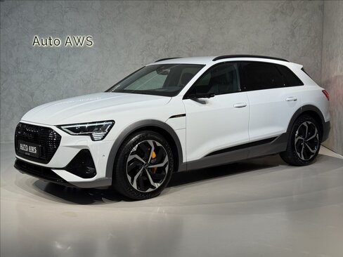 Audi e-tron SUV / Terénní 0,0 300 kw