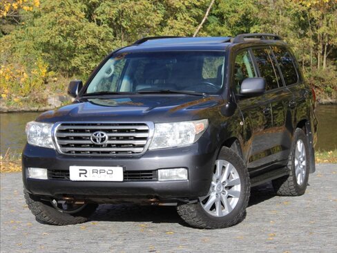 Toyota Land Cruiser Kombi 4,5 l 195 kw