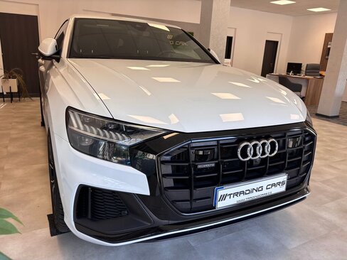 Audi Q8 SUV / Terénní 3,0 l 210 kw