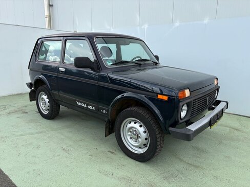 Lada Niva SUV / Terénní 1,7 l 61 kw