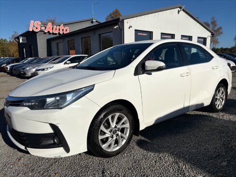 Toyota Corolla Sedan / Limuzína 1,6 l 97 kw