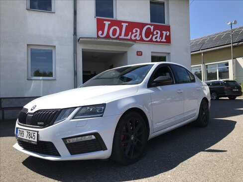 Škoda Octavia Sedan / Limuzína 2,0 l 180 kw
