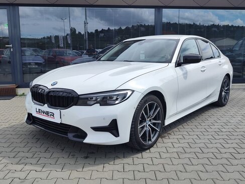 BMW Řada 3 Sedan / Limuzína 2,0 l 135 kw
