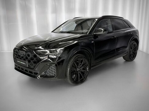 Audi Q8 SUV / Terénní 3,0 l 210 kw
