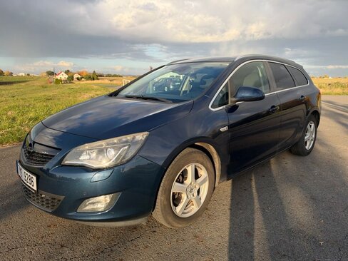 Opel Astra Kombi 2,0 l 121 kw
