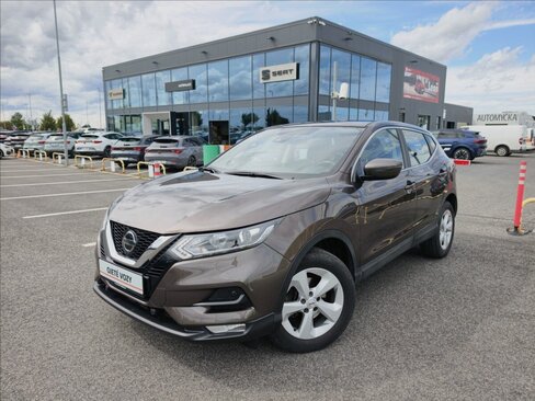 Nissan Qashqai SUV / Terénní 1,3 l 103 kw