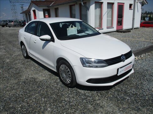 Volkswagen Jetta Sedan / Limuzína 1,6 l 77 kw