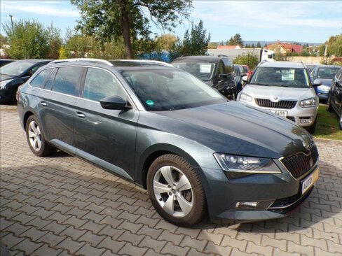 Škoda Superb Kombi 2,0 l 140 kw