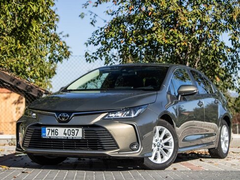 Toyota Corolla Sedan / Limuzína 1,5 l 92 kw