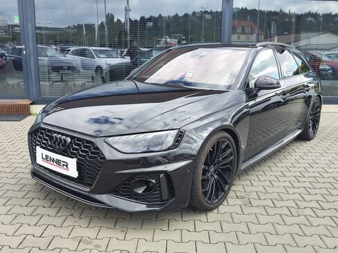 Audi RS4 Kombi 2,9 l 331 kw