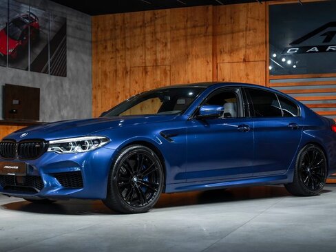 BMW M5 Sedan / Limuzína 4,4 l 441 kw