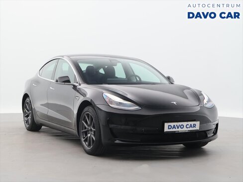 Tesla Model 3 Sedan / Limuzína 0,0 225 kw