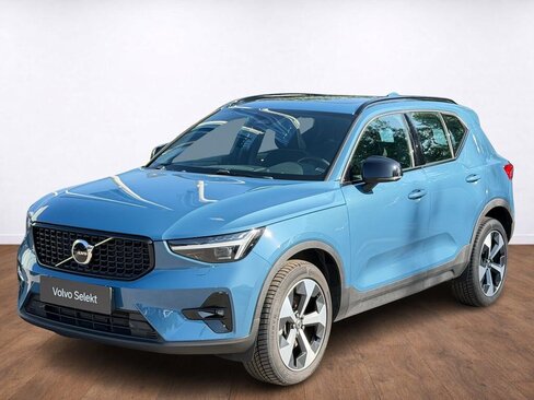 Volvo XC40 SUV / Terénní 2,0 l 145 kw