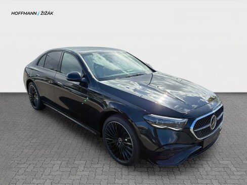 Mercedes-Benz Ostatní Sedan / Limuzína 2,0 l 145 kw