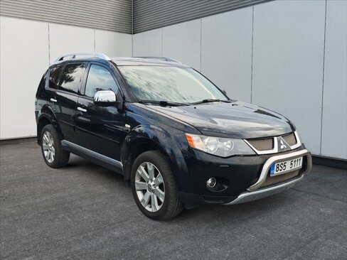 Mitsubishi Outlander SUV / Terénní 2,0 l 123 kw