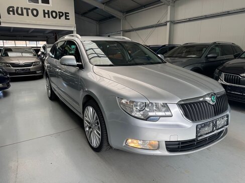 Škoda Superb Kombi 3,6 l 191 kw
