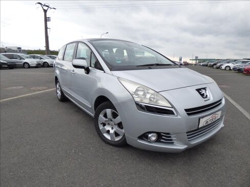 Peugeot 5008 MPV 1,6 l 88 kw