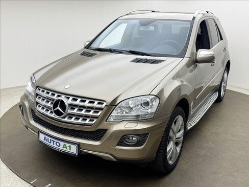 Mercedes-Benz Třídy M SUV / Terénní 3,0 l 170 kw