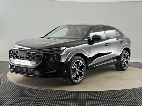 Audi Q3 CUV / Crossover 2,0 l 195 kw