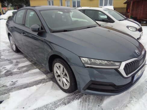 Škoda Octavia Sedan / Limuzína 1,5 l 110 kw