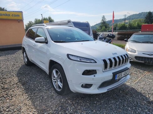 Jeep Cherokee SUV / Terénní 2,2 l 147 kw