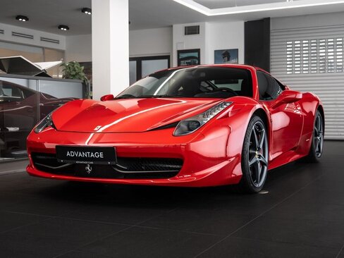 Ferrari 458 Kupé 4,5 l 416 kw