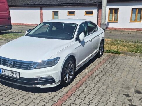 Volkswagen Passat Sedan / Limuzína 2,0 l 110 kw