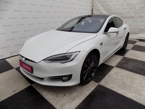Tesla Model S Sedan / Limuzína 1,0 576 kw