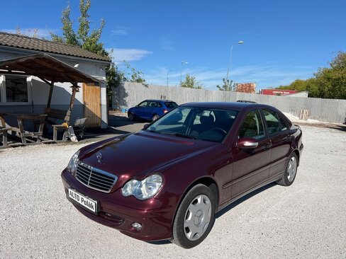 Mercedes-Benz Třídy C Sedan / Limuzína 2,1 l 110 kw