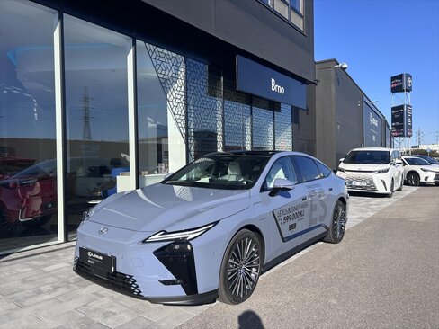 Lexus Ostatní Sedan / Limuzína 0,0 165 kw