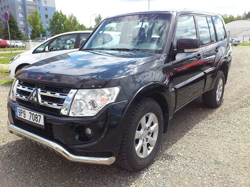 Mitsubishi Pajero SUV / Terénní 3,2 l 147 kw