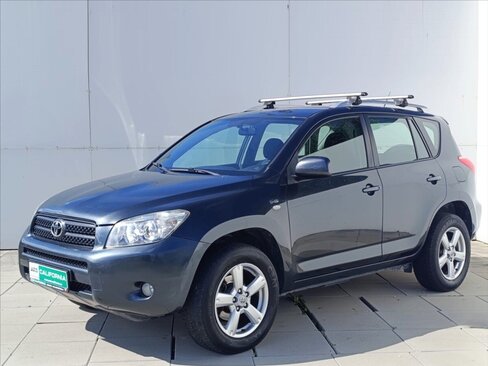 Toyota RAV4 SUV / Terénní 2,2 l 100 kw