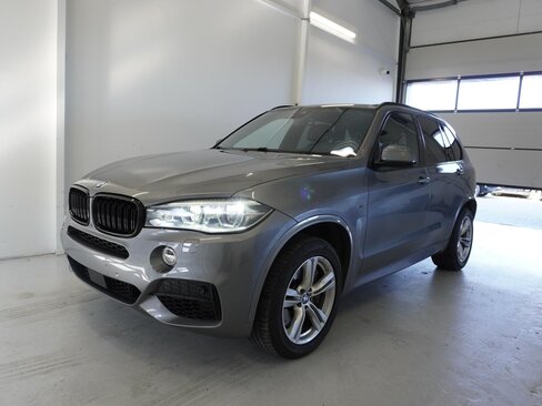 BMW X5 SUV / Terénní 3,0 l 280 kw