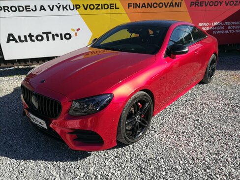 Mercedes-Benz Třídy E Kupé 2,0 l 180 kw