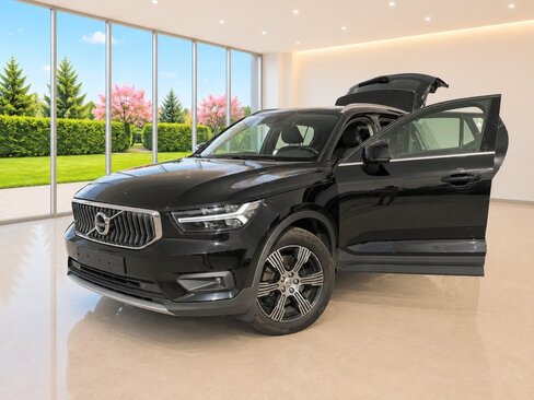 Volvo XC40 SUV / Terénní 2,0 l 140 kw