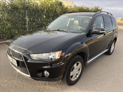 Mitsubishi Outlander SUV / Terénní 2,3 l 130 kw