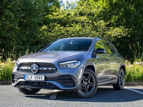 Mercedes-Benz GLA SUV / Terénní 1,3 l 160 kw