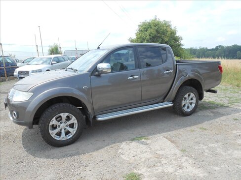 Mitsubishi L200 SUV / Terénní 2,5 l 131 kw