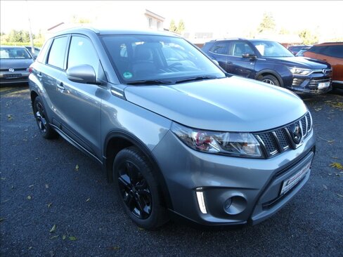 Suzuki Vitara SUV / Terénní 1,4 l 103 kw