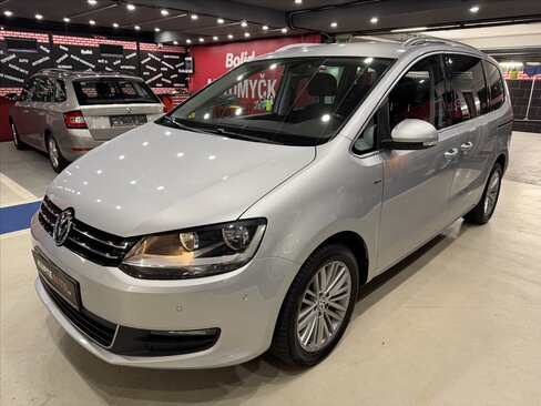 Volkswagen Sharan Kombi 2,0 l 103 kw