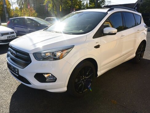 Ford Kuga SUV / Terénní 1,5 l 110 kw