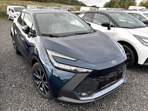 Toyota C-HR SUV / Terénní 1,8 l 103 kw