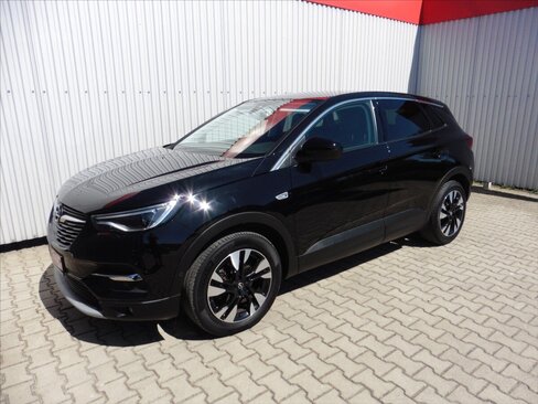 Opel Grandland X SUV / Terénní 1,2 l 96 kw