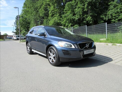 Volvo XC60 SUV / Terénní 2,4 l 151 kw