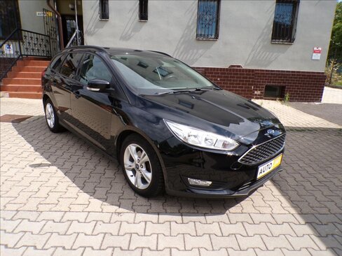 Ford Focus Kombi 999,0 92 kw