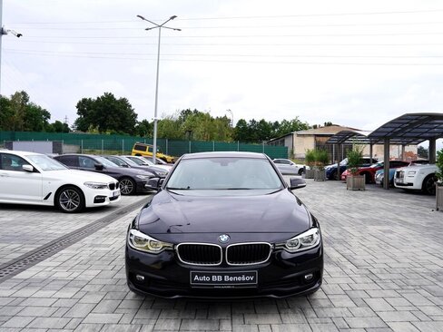 BMW Řada 3 Sedan / Limuzína 2,0 l 120 kw