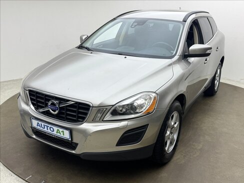Volvo XC60 SUV / Terénní 2,4 l 120 kw