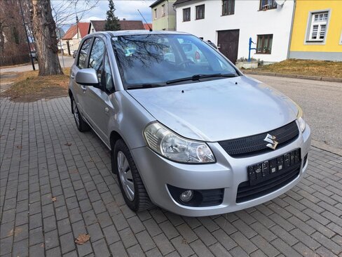 Suzuki SX4 Hatchback 1,9 l 88 kw
