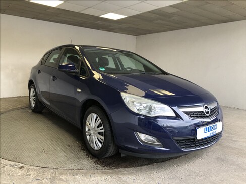Opel Astra Hatchback 1,4 l 64 kw