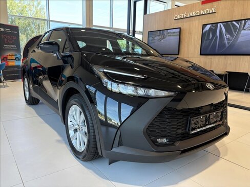 Toyota C-HR SUV / Terénní 1,8 l 103 kw